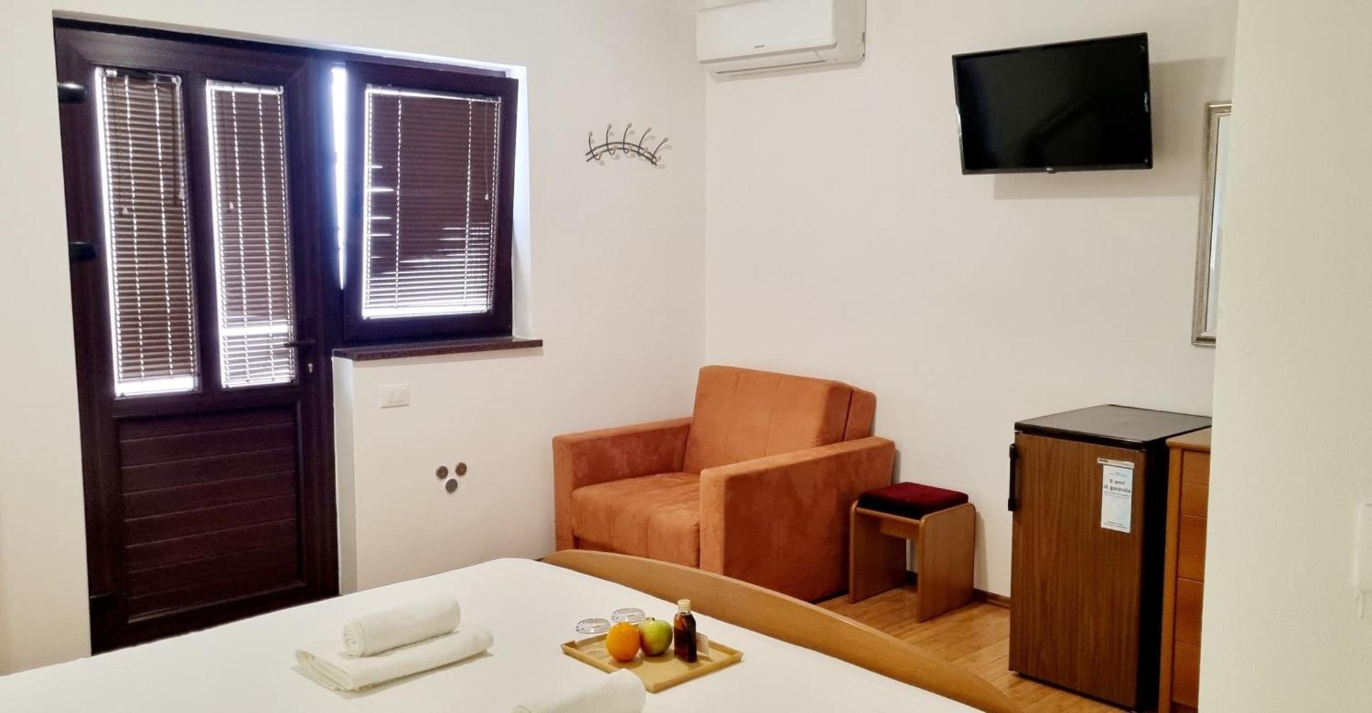 Nadija Rooms Фунтана Екстериор снимка